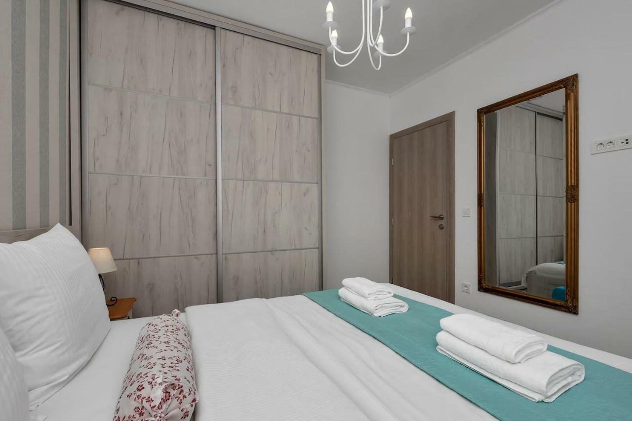 Charming Apartment Tissa With Sea View Makarska Exterior photo